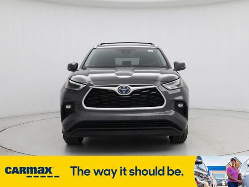 2022 Toyota Highlander Hybrid XLE