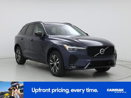 2024 Volvo XC60 B5 Core Dark Theme
