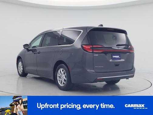 Gray 2023 Chrysler Pacifica Touring L