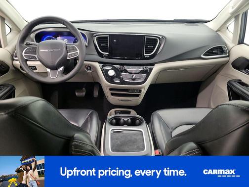 Gray 2023 Chrysler Pacifica Touring L