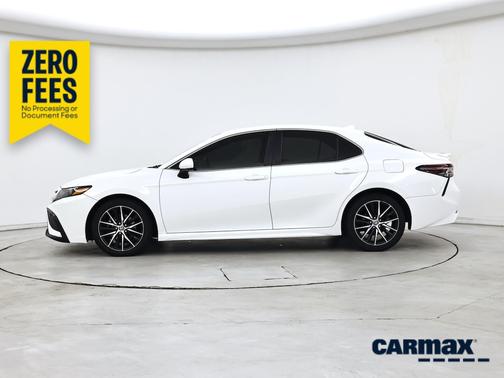 White 2021 Toyota Camry SE
