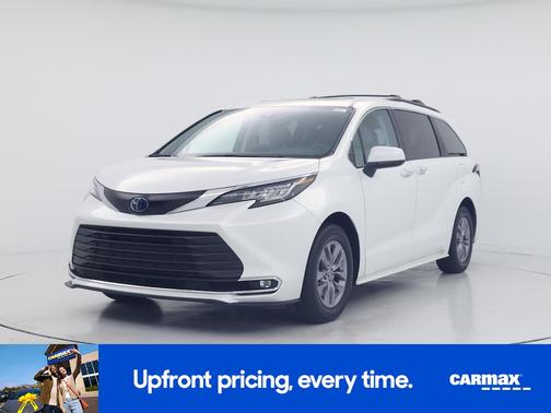 2023 Toyota Sienna XLE