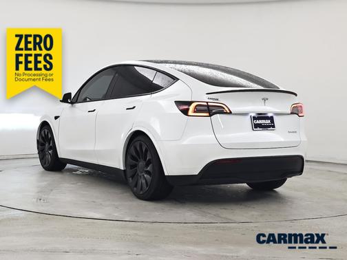 White 2024 Tesla Model Y Performance