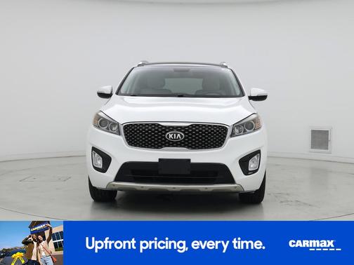 White 2016 Kia Sorento SX