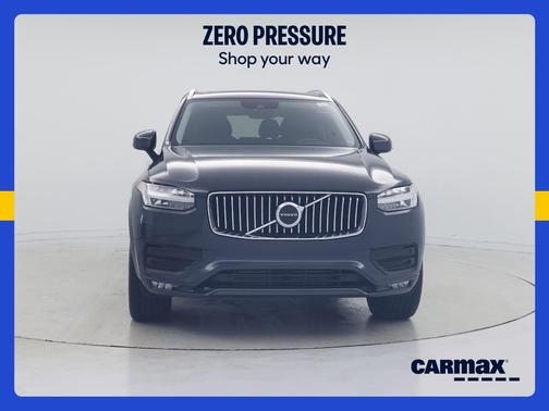 Gray 2022 Volvo XC90 T5 Momentum