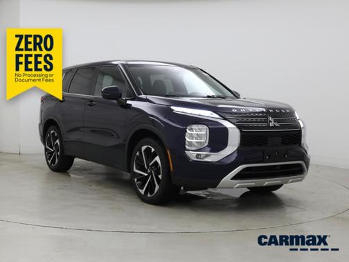 Blue 2024 Mitsubishi Outlander SE