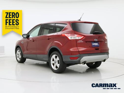 Red 2014 Ford Escape SE