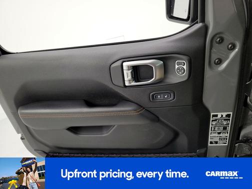 Gray 2020 Jeep Gladiator Mojave