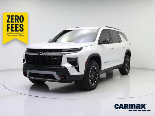 White 2025 Chevrolet Traverse Z71