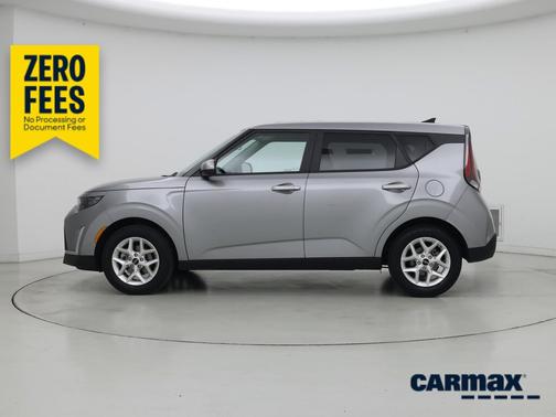 Gray 2025 Kia Soul LX