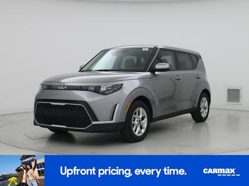 Gray 2025 Kia Soul LX