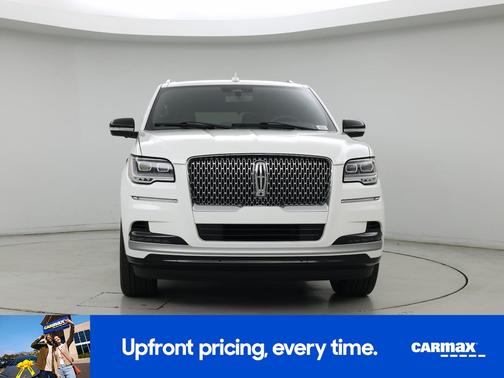 White 2022 Lincoln Navigator Reserve