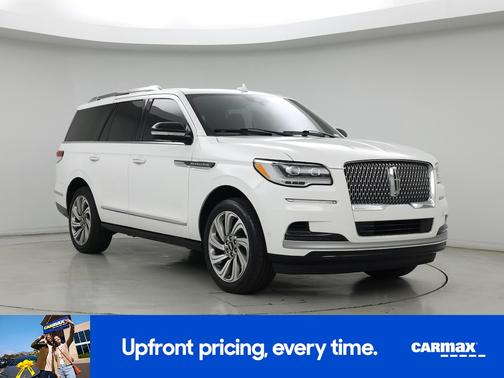 White 2022 Lincoln Navigator Reserve