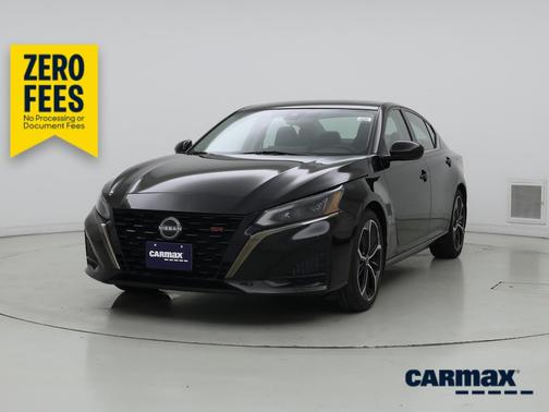 Black 2023 Nissan Altima SR