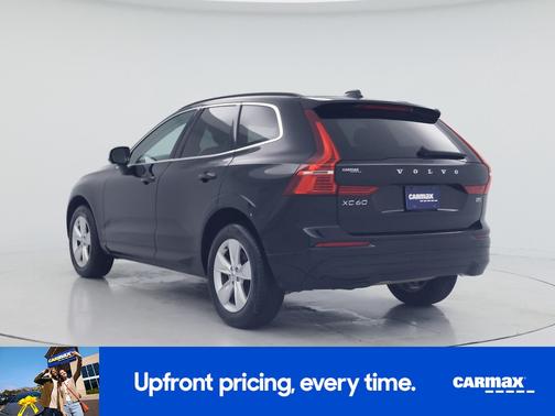 Black 2022 Volvo XC60 B5 Momentum