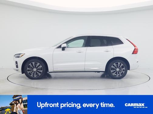 White 2022 Volvo XC60 B6 Inscription