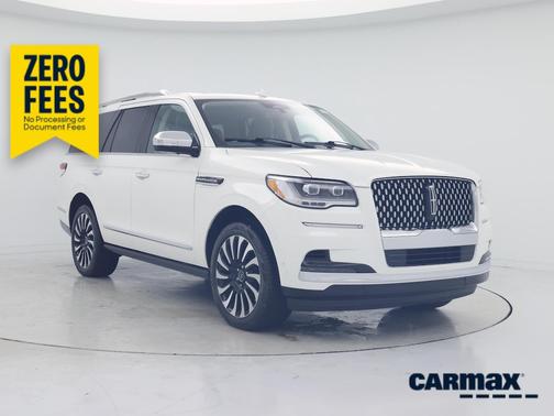 White 2022 Lincoln Navigator Black Label
