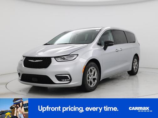 Silver 2024 Chrysler Pacifica Limited