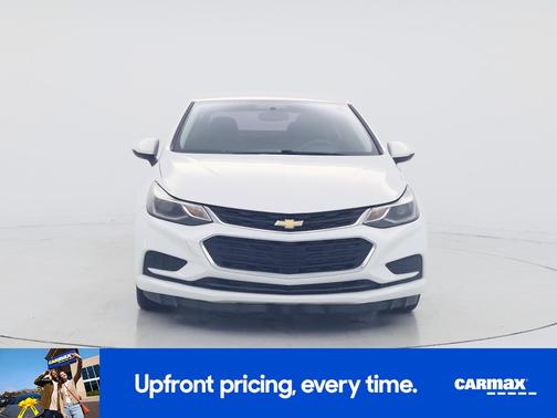 White 2017 Chevrolet Cruze LT
