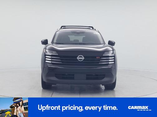 Black 2025 Nissan Kicks SR