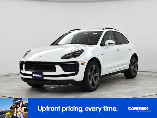 White 2023 Porsche Macan