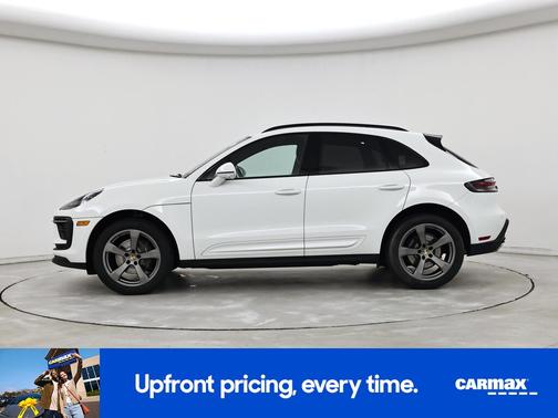 White 2023 Porsche Macan
