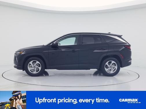 Black 2024 Hyundai TUCSON SE