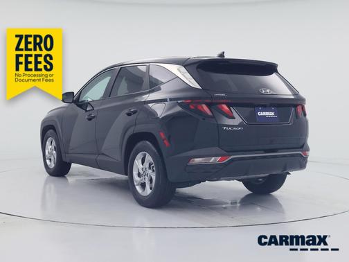 Black 2024 Hyundai TUCSON SE