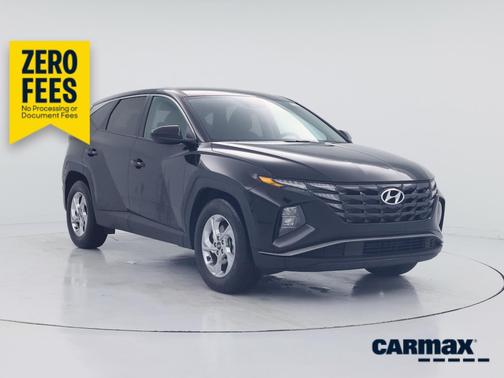 Black 2024 Hyundai TUCSON SE