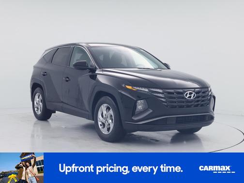 Black 2024 Hyundai TUCSON SE