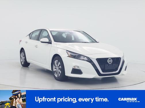 White 2022 Nissan Altima S