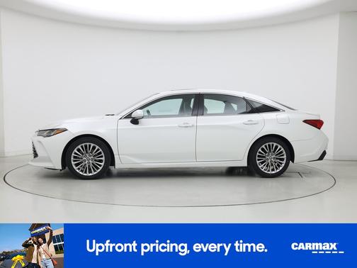 Pearl 2022 Toyota Avalon Limited