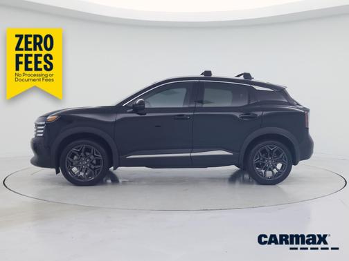 Black 2025 Nissan Kicks SR