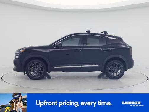 Black 2025 Nissan Kicks SR