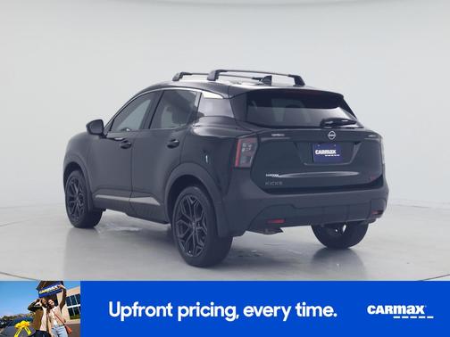 Black 2025 Nissan Kicks SR