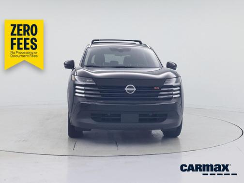 Black 2025 Nissan Kicks SR