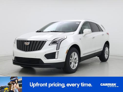 White 2022 Cadillac XT5 Luxury