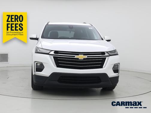 White 2023 Chevrolet Traverse LT Cloth