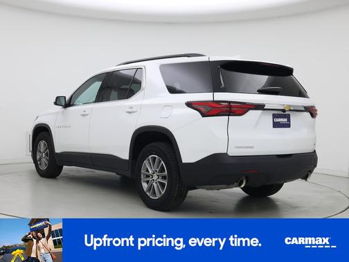 White 2023 Chevrolet Traverse LT Cloth