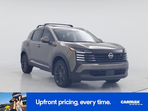 Brown 2025 Nissan Kicks SR