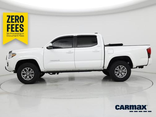 White 2023 Toyota Tacoma SR5