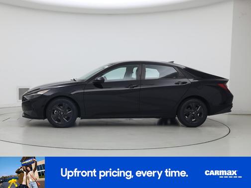 Black 2022 Hyundai ELANTRA SEL