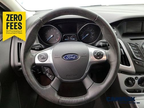 White 2014 Ford Focus SE