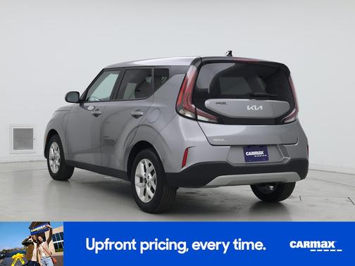 Gray 2025 Kia Soul LX