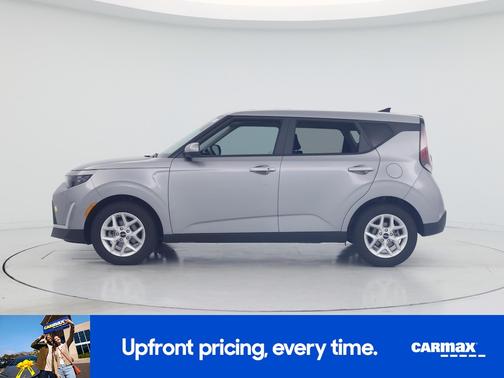 Gray 2024 Kia Soul S