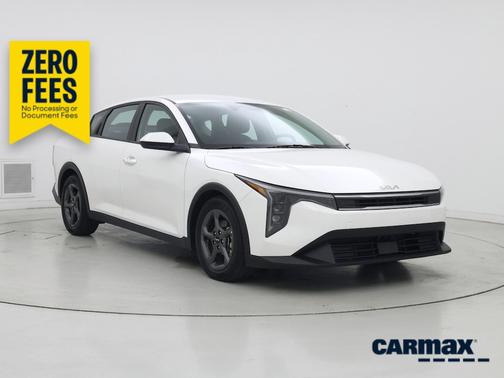 White 2025 Kia K4 LX