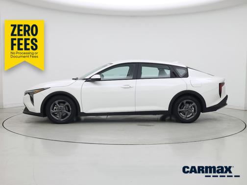 White 2025 Kia K4 LX