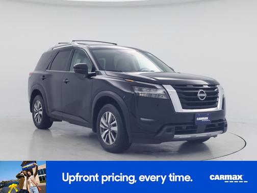 Black 2025 Nissan Pathfinder SL