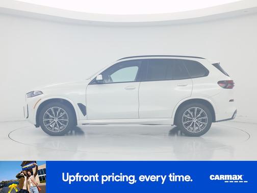 White 2025 BMW X5 sDrive40i