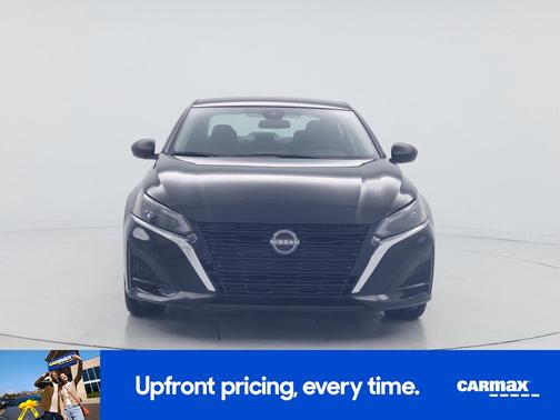 Black 2025 Nissan Altima SV